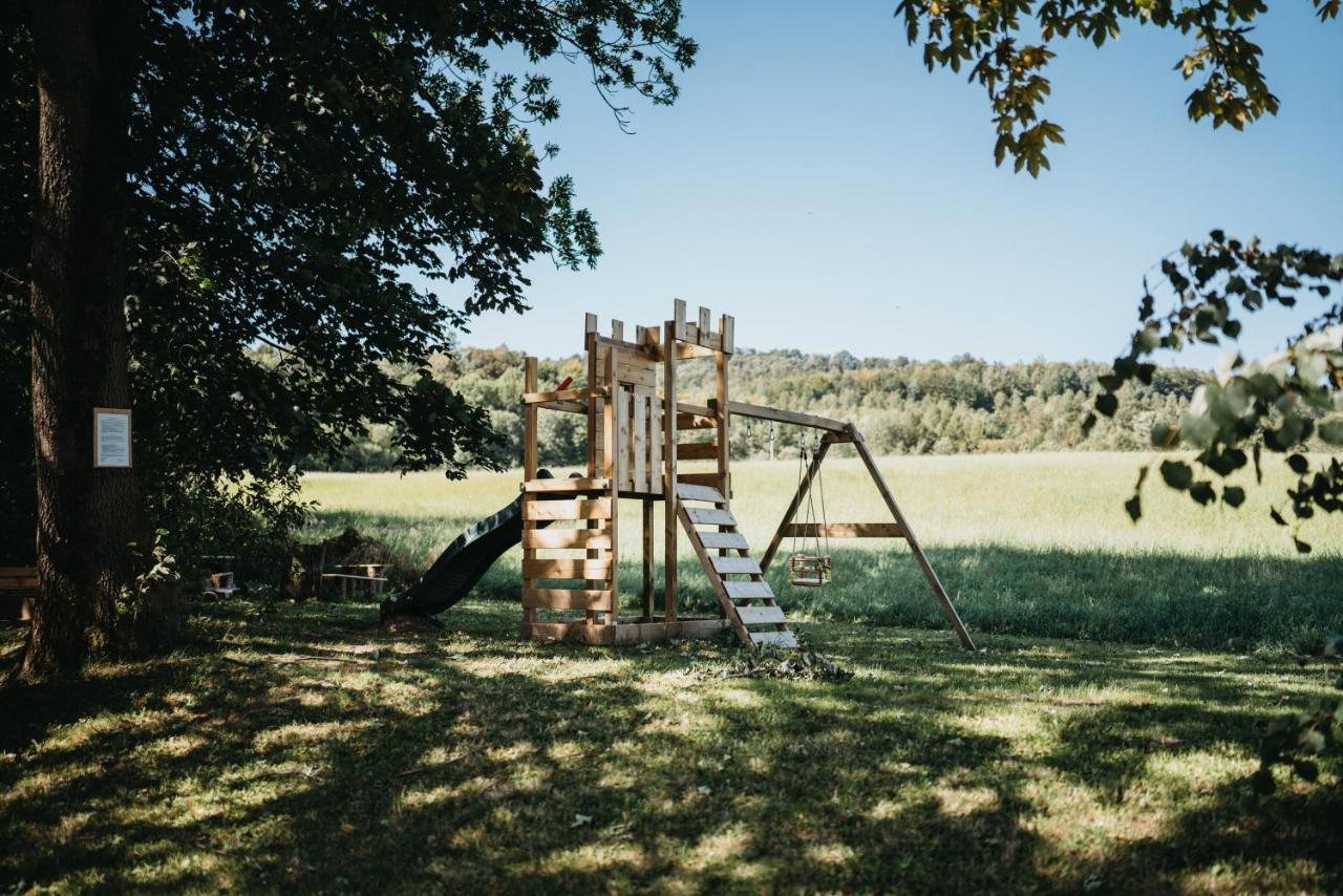 Ferienwohnung U Ztraceneho Potoka Vapenna Exterior foto
