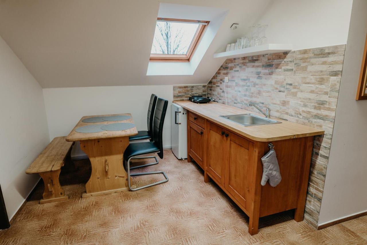 Ferienwohnung U Ztraceneho Potoka Vapenna Exterior foto
